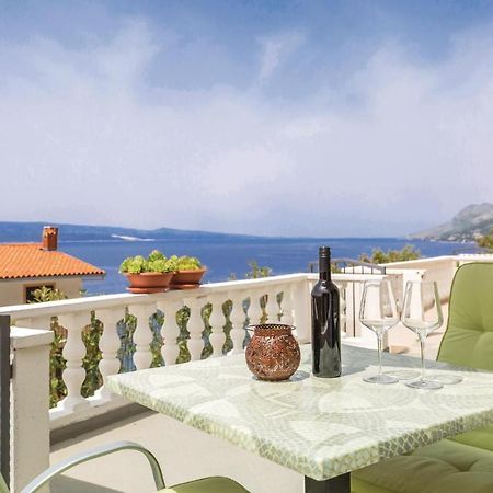 Lovely Apartment In Brela With House Sea View Exterior foto
